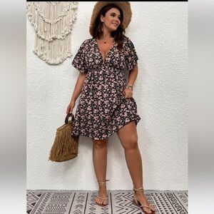 SHEIN VCAY Plus Floral Print Butterfly Sleeve Plunging Neck Dress